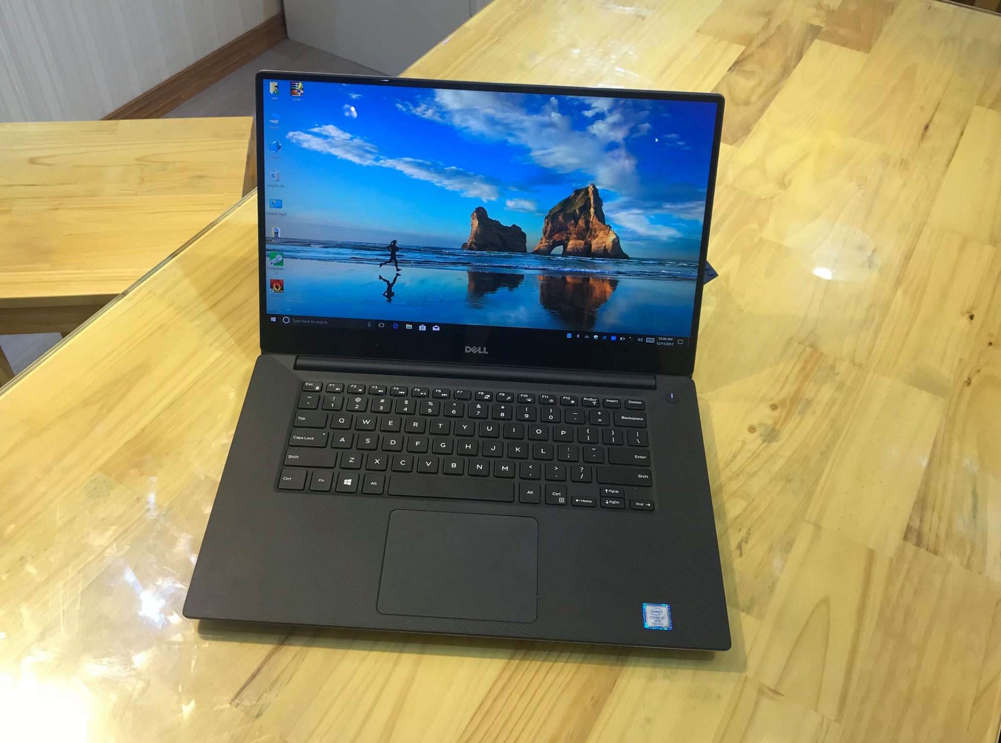 Laptop Dell Precision 5520 .jpg